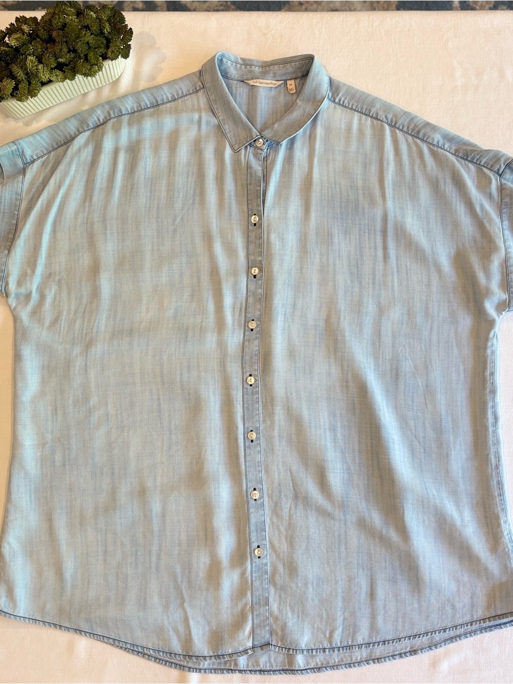 Soft Surroundings Je Veux TENCEL Light Blue Button-Front Tunic Shirt - Women - Picture 2 of 7